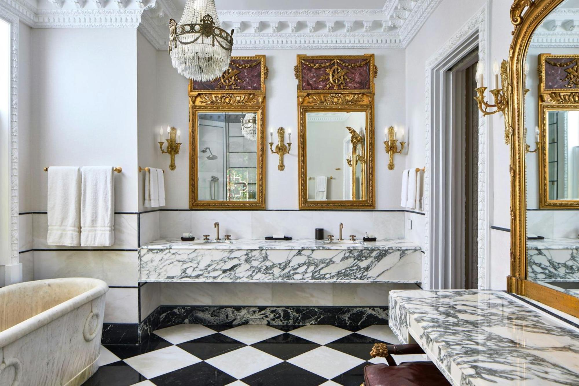 Le Pavillon, New Orleans, A Tribute Portfolio Hotel Exterior photo